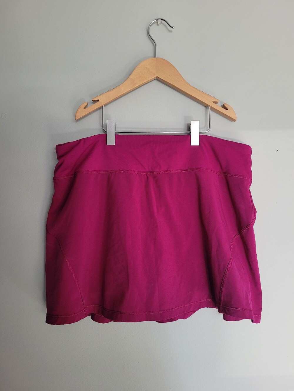 Lululemon Pace Rival Skirt *Tall 15" Size 8 Magenta Deep Fuchsia Pink Berry